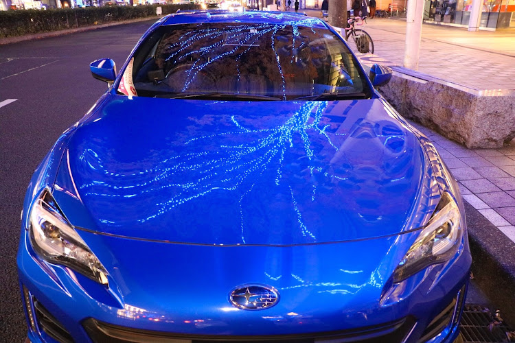 BRZのBRZ・イルミネーション・栄・ボンネット・ブルーに関するカスタム事例の投稿画像1枚目