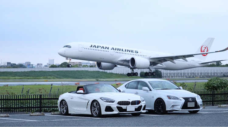 ISのBMWZ4・レクサス・伊丹スカイパーク・一眼レフ・飛行機とコラボに関するカスタム事例の投稿画像2枚目