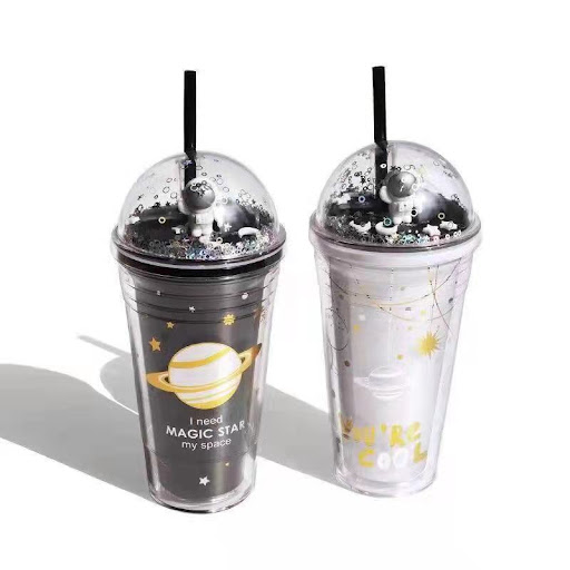 Title 5, Creative Spaceman Plastic Straw Water Cup, a fu...