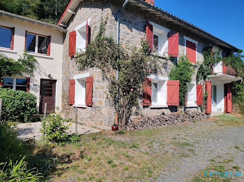 maison à Poule-les-Echarmeaux (69)