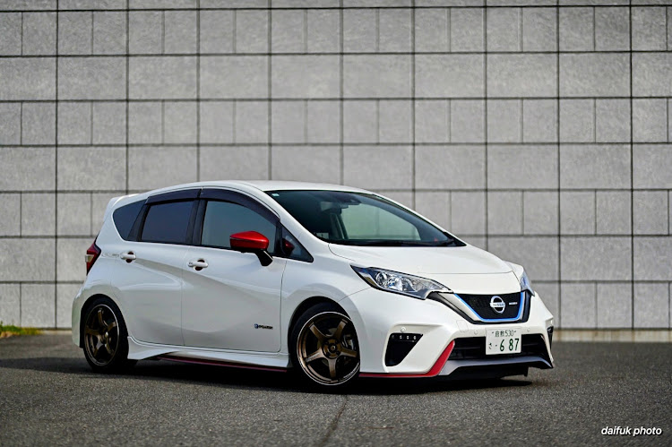 ノートのおっさん軍団・nismo・児島湾に関するカスタム事例の投稿画像1枚目