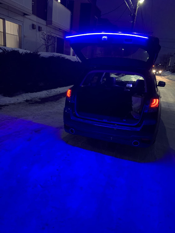 レガシィツーリングワゴンのDIY・クリスタルアイテール・LEDテープに関するカスタム事例の投稿画像2枚目