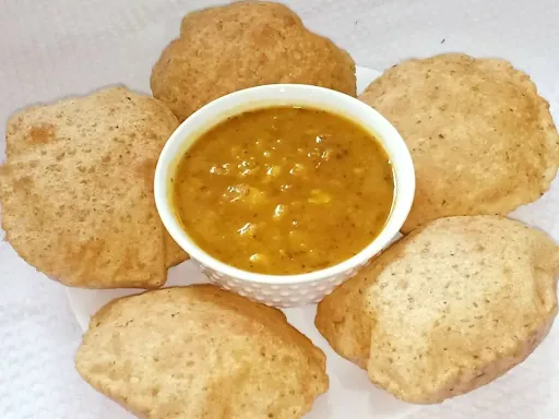 Missi Poori With Aloo Bhaji