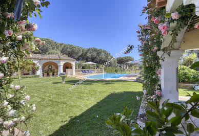 Property with pool and garden 5