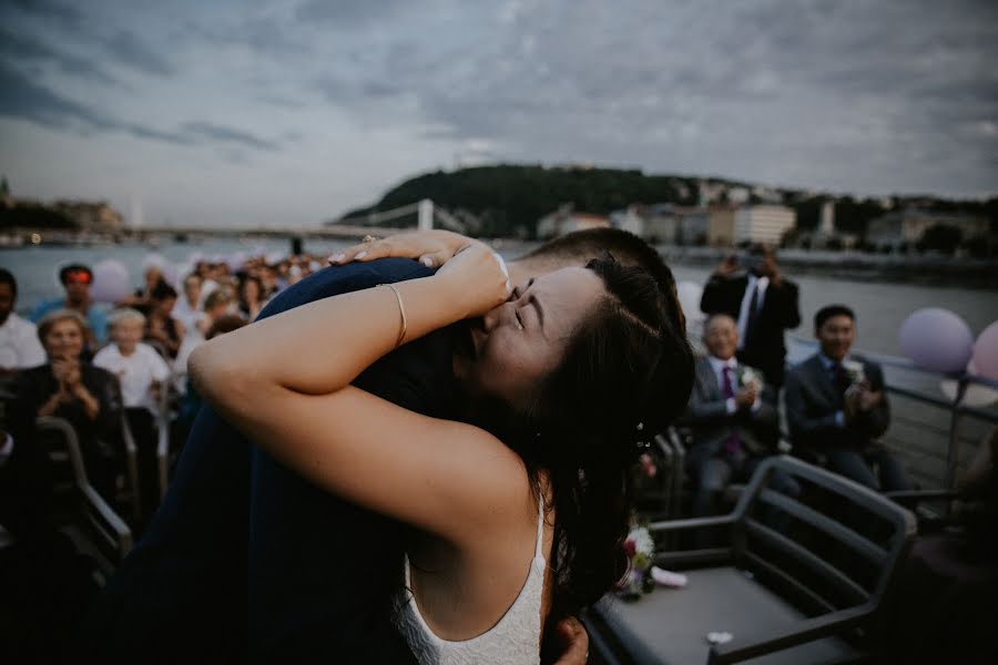 Fotografo di matrimoni Krisztian Bozso (krisztianbozso). Foto del 21 agosto 2018