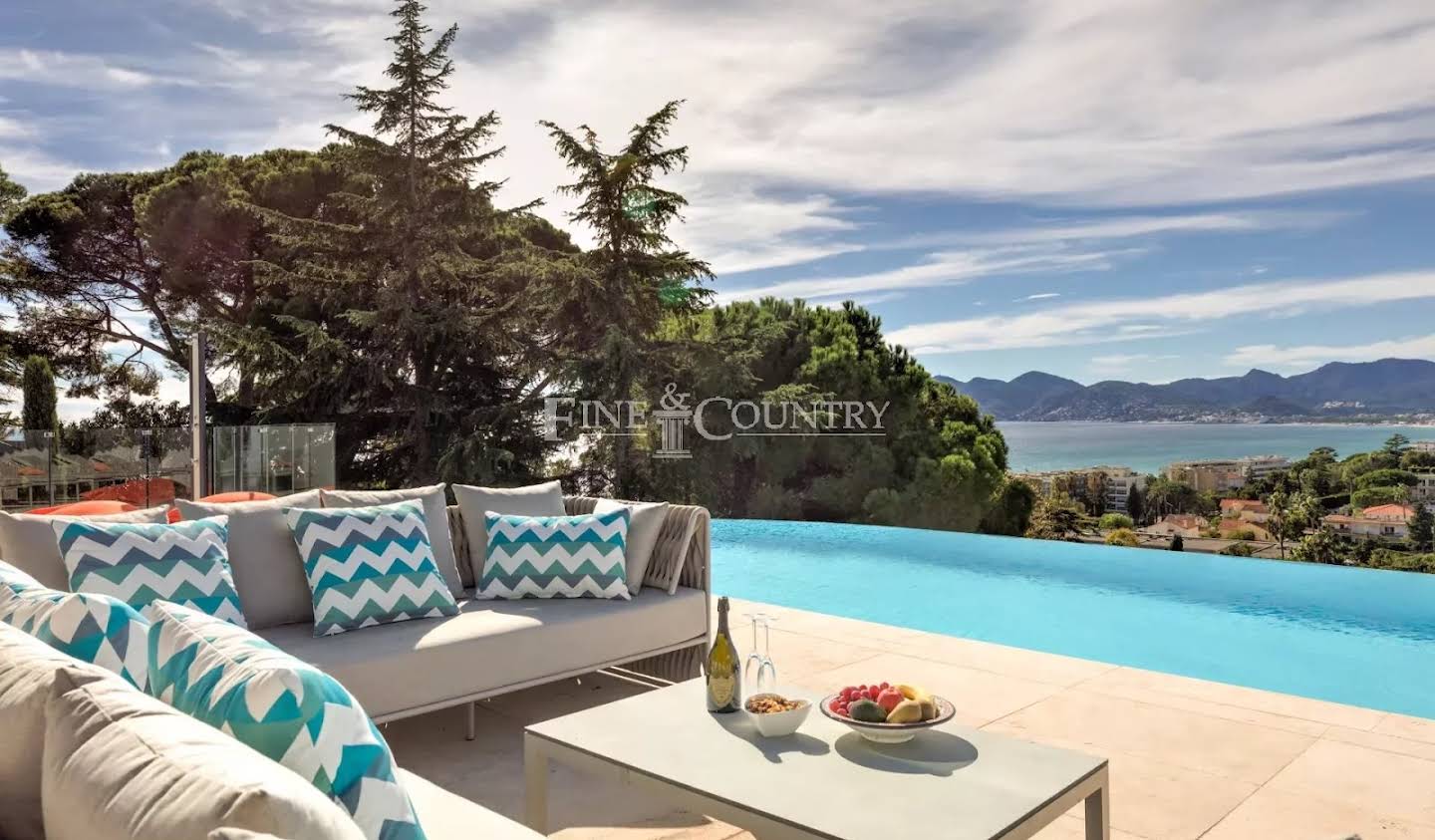 Villa with pool and terrace Cannes