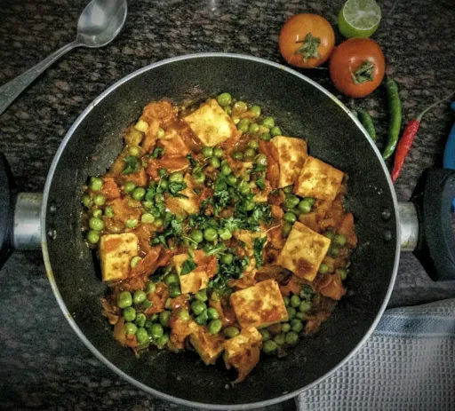 Mutter Paneer