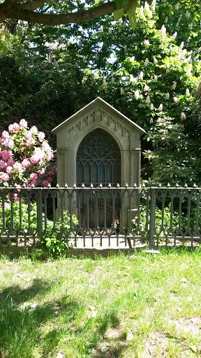 Maximilian Dortu's Crypt