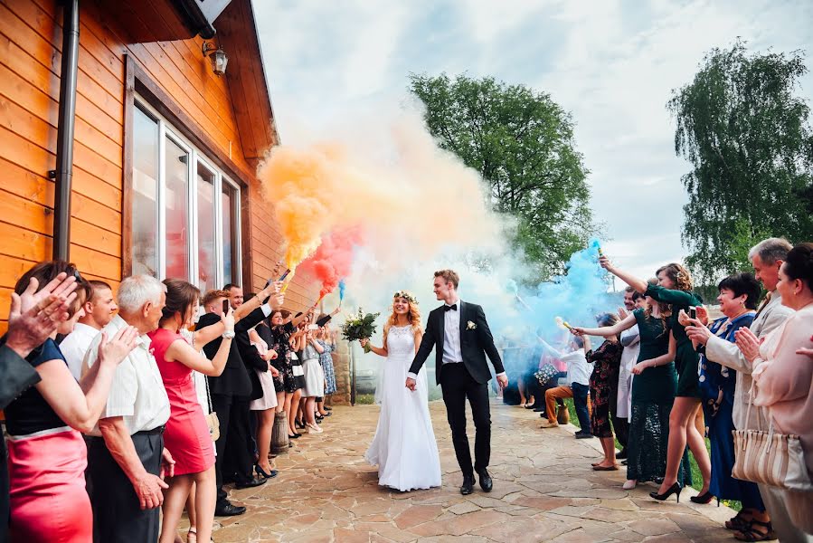 Fotógrafo de casamento Yuliya Zhdanova (jukojuly). Foto de 23 de maio 2017