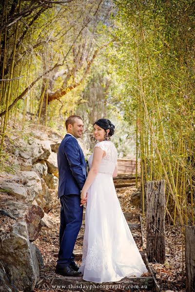 Wedding photographer Stacey Gower (thisdayphoto). Photo of 13 February 2019