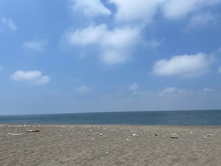レガシィツーリングワゴンの海とコラボ・シャークフィンアンテナ・Chill Time🍺に関するカスタム事例の投稿画像2枚目