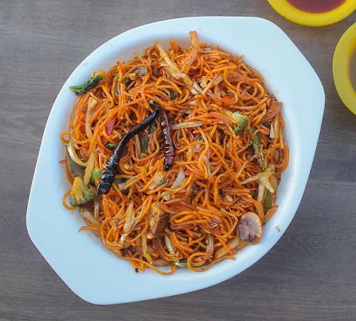 Veg Chilly Garlic Chowmein