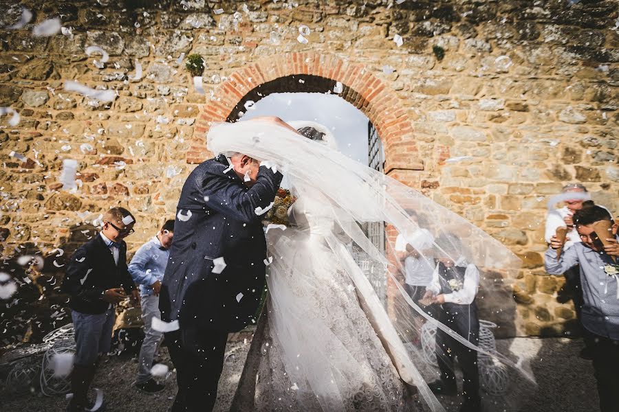 Wedding photographer Stefano Dottori (welldonestudio). Photo of 12 January 2018