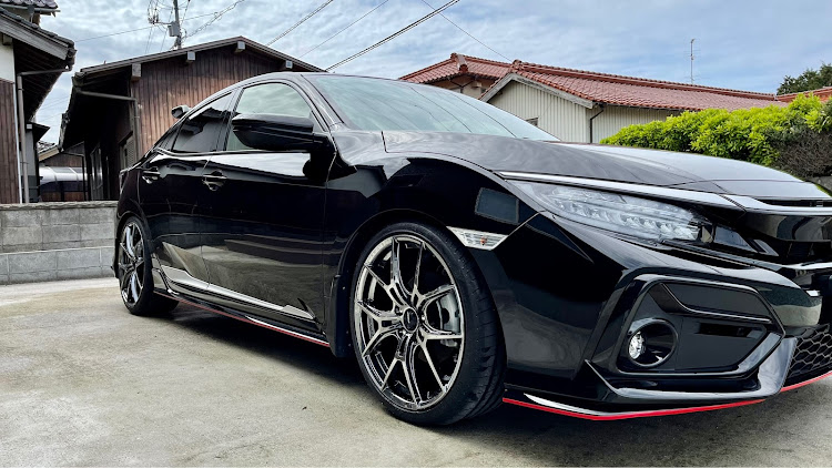 シビック(欧州HB)の洗車・GLAREコーティング・ラインテープに関するカスタム事例の投稿画像2枚目