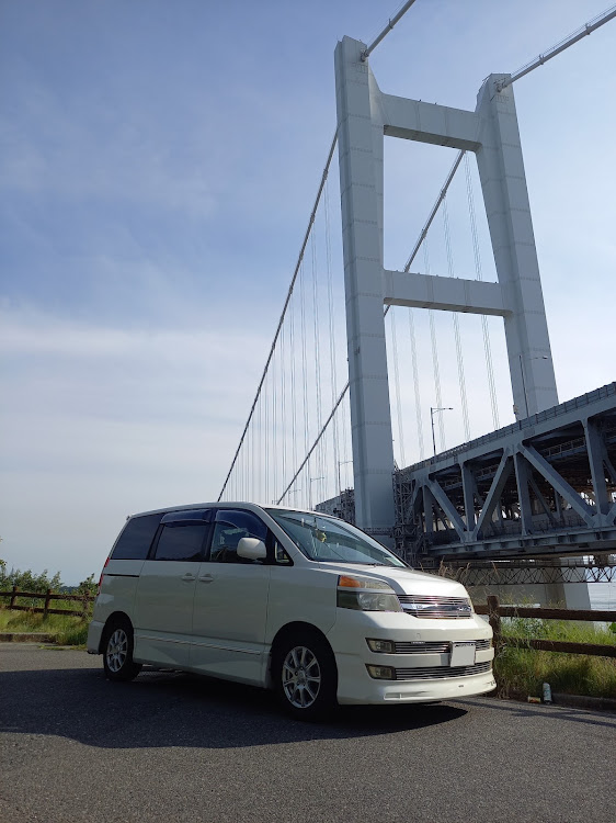 ヴォクシーのみんなのエアロ見てみたいに関するカスタム事例の投稿画像1枚目