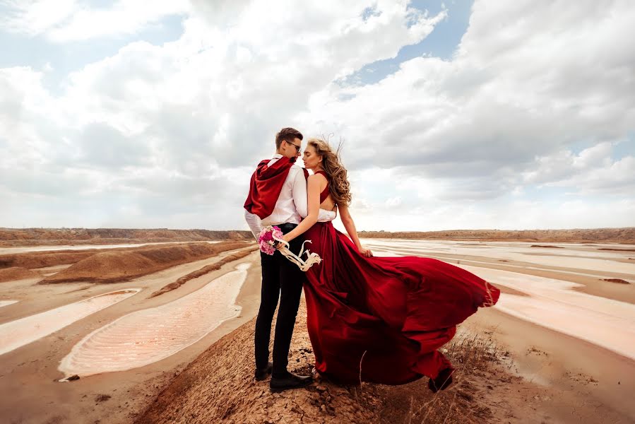 Fotografo di matrimoni Marina Lelekova (lelekova). Foto del 17 aprile 2019