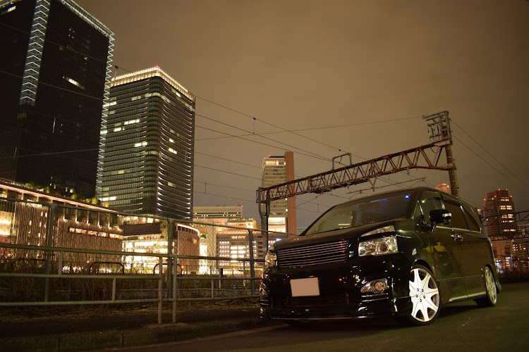 ヴォクシーのNoTorious〓・梅田スカイビル・カメ活・一眼レフに関するカスタム事例の投稿画像1枚目