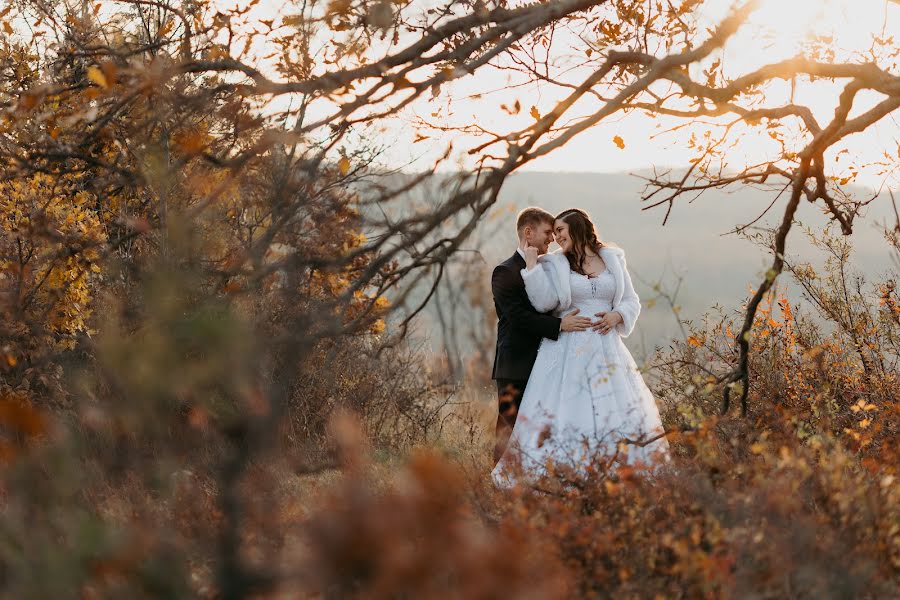 Fotografo di matrimoni Tamás Karácsony (tamaskaracsony). Foto del 20 dicembre 2021