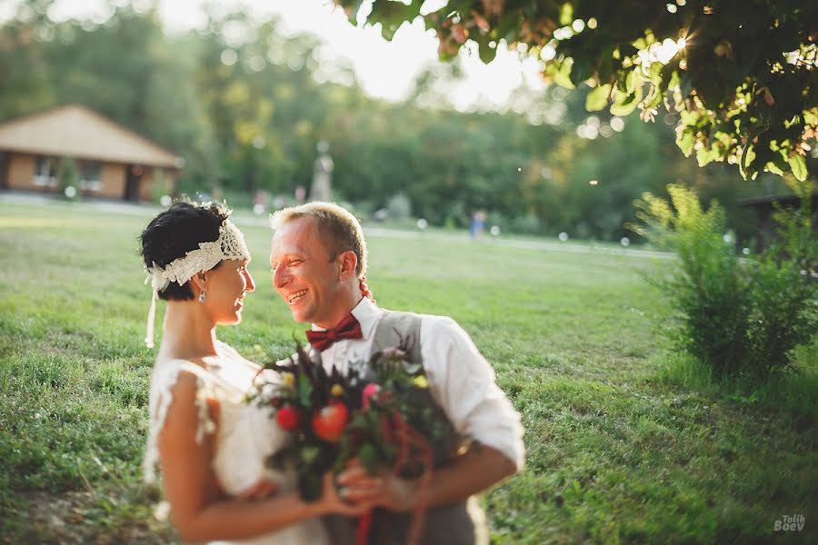 Fotógrafo de casamento Tolik Boev (tolikboev). Foto de 16 de agosto 2014