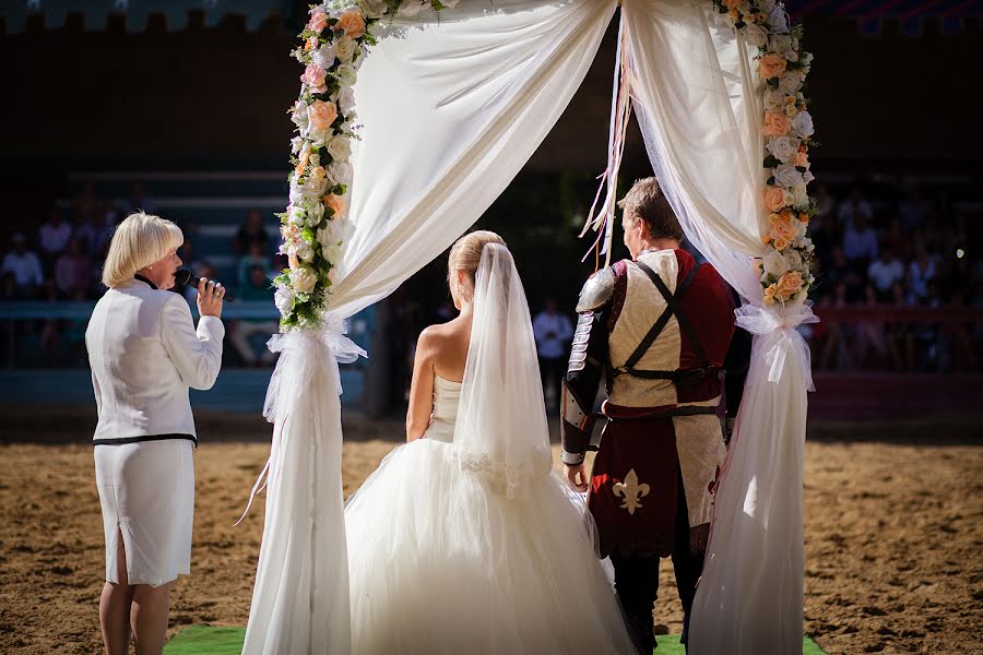 Fotógrafo de casamento Margarita Usolceva (ritosik). Foto de 17 de janeiro 2015