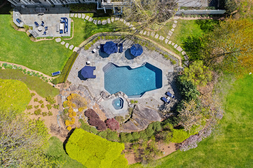 Property with pool 4