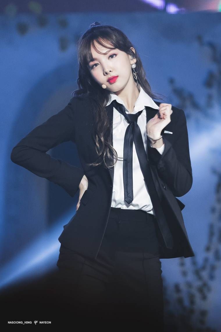 8 Gorgeous Stage Outfits That TWICE's Nayeon Slayed