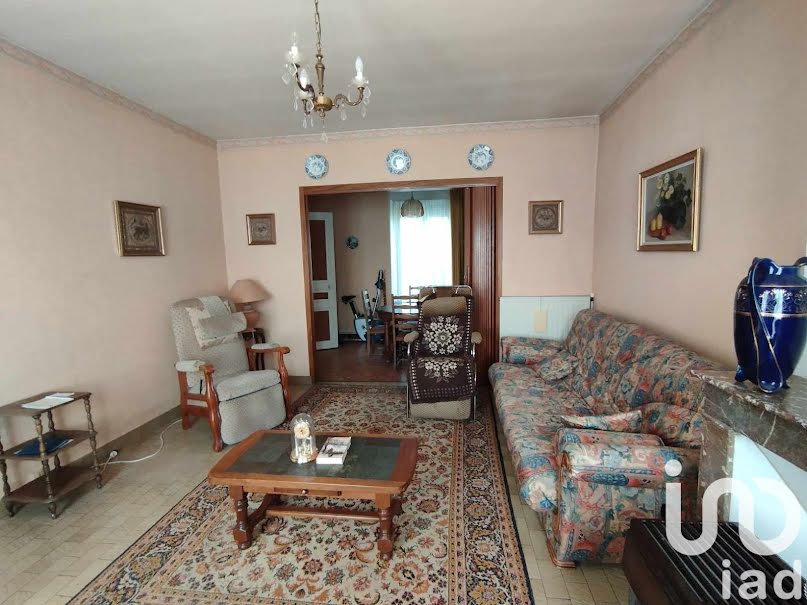 Vente maison 3 pièces 84 m² à Moulins (02160), 105 000 €