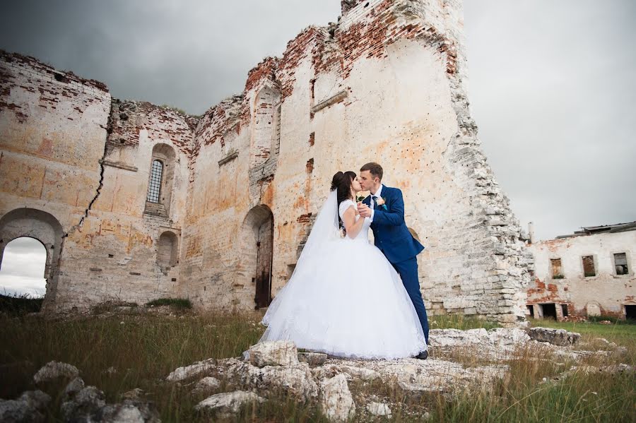 Fotógrafo de casamento Irina Semenova (tritusia69). Foto de 1 de agosto 2016