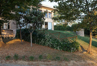 Villa with pool and garden 1