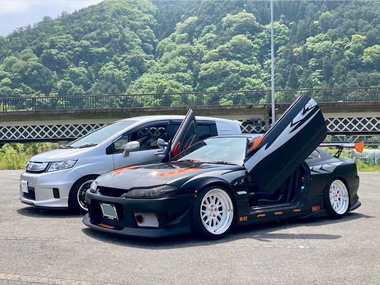 シルビアのフリードスパイク・いいね、コメントありがとうございます。・今のうちにコラボして記念に残したいに関するカスタム事例の投稿画像3枚目