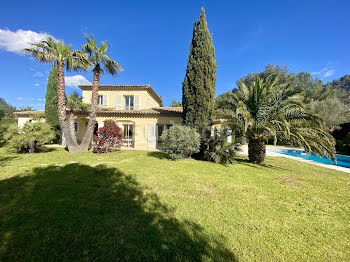 villa à Grimaud (83)