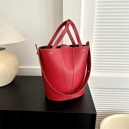 Title 5, Womens Temperament Casual Large Capacity Handh...