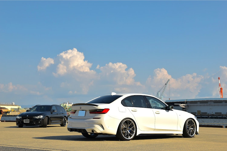3シリーズ ツーリングの320i Mスポーツ・Bordeaux1901・大浜埠頭・裏ナナガン・弁天埠頭に関するカスタム事例の投稿画像9枚目