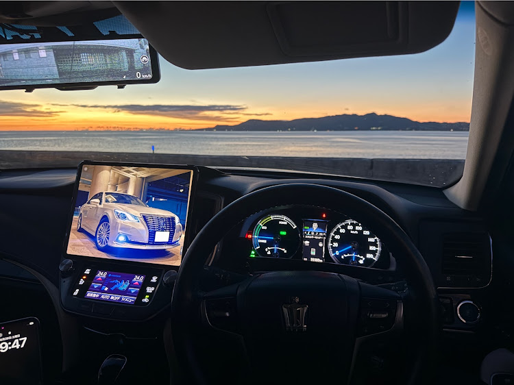 クラウンロイヤルの夕焼けと愛車・#クルマが好きでよかった・#海に関するカスタム事例の投稿画像1枚目