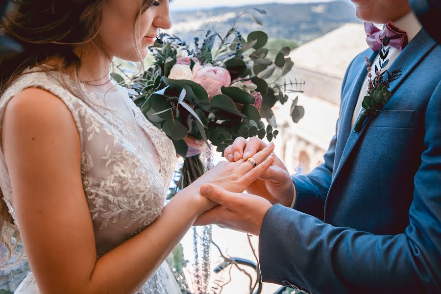 Fotógrafo de casamento Aleksandra Stepanova (kassandrakey). Foto de 7 de fevereiro 2018