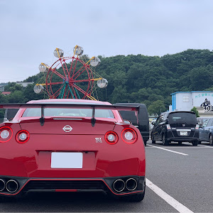 NISSAN GT-R