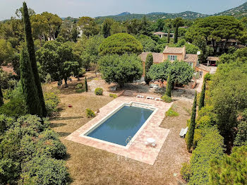 villa à Grimaud (83)