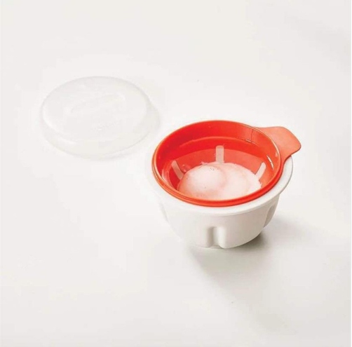 Microwave oven for steamed eggs, egg cup, and food. Cook fluffy, delicious steamed eggs in minutes. Enjoy quick and easy