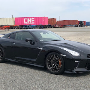 NISSAN GT-R R35