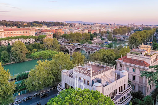 Luxury vacation rental apartment / penthouse in Roma (Italy)