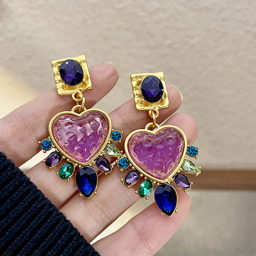 Title 1, Vintage Heart-shaped Glass Stud Earrings in Mix...