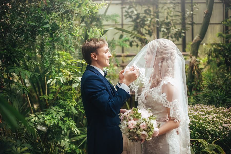 結婚式の写真家Elena Lipatnikova (smolic)。2016 6月14日の写真