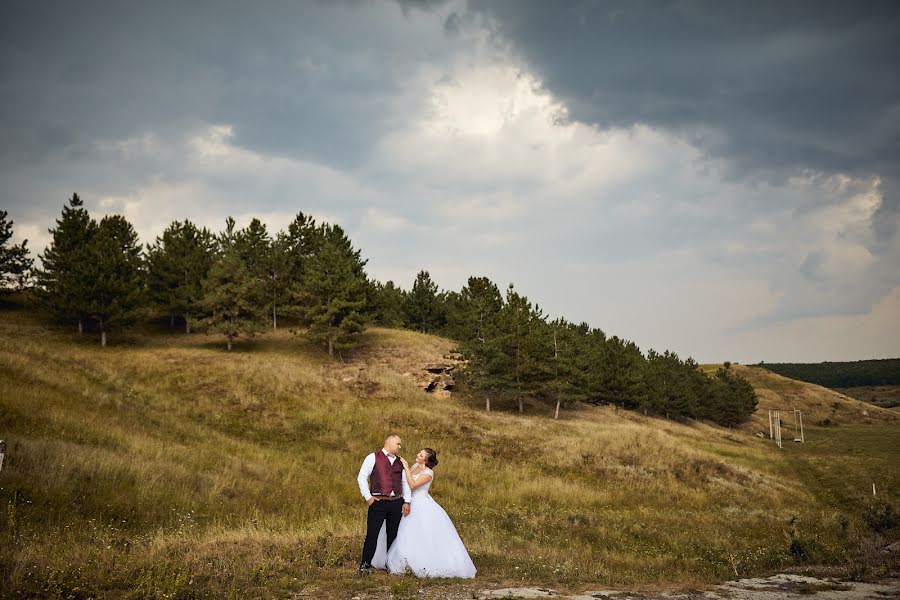 Wedding photographer Cecan Roman (romeo). Photo of 17 November 2019