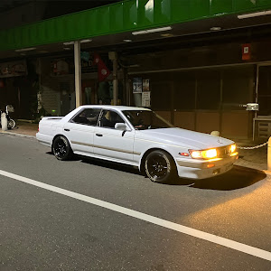 ローレル SC33