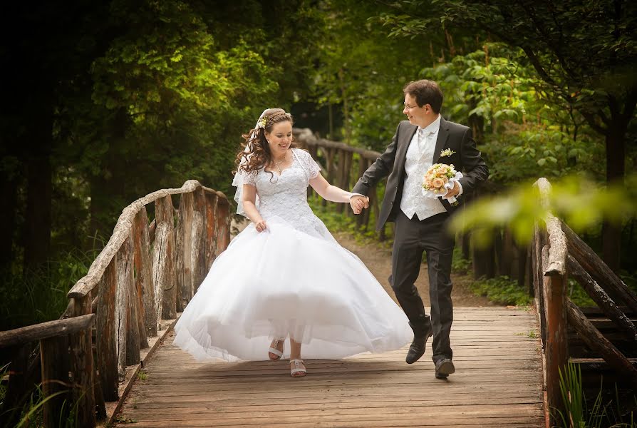 Fotógrafo de casamento Vilmos Somogyváry (k23gfjx). Foto de 21 de outubro 2020