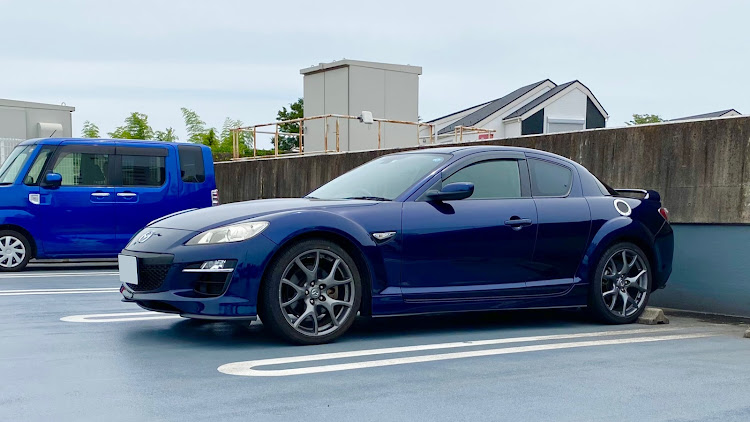 RX-8の走りに関係ないやつ〜・欲しかったやつ〜・フューエルリッド・純正オプション・いつもいいねありがとうございます(*´-`)に関するカスタム事例の投稿画像1枚目