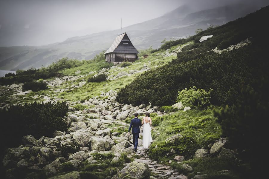 Wedding photographer Piotr Jar (mosive). Photo of 10 November 2018