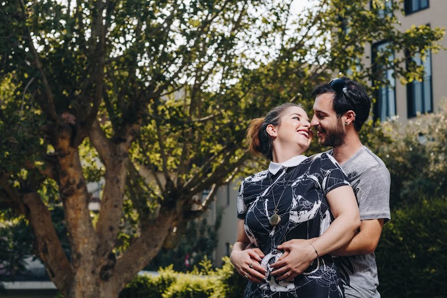 Fotógrafo de casamento Oleg Belousov (olegbell). Foto de 15 de abril 2018