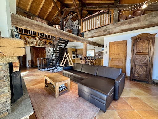 Chalet with panoramic view and terrace 2