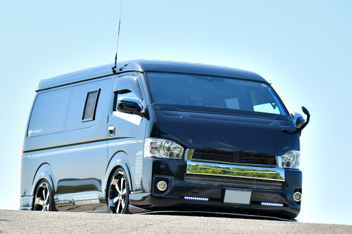 トヨタ ハイエースを華麗にカスタム By たっかん 10 15 高台に止めて下からパチリ 今回の鉄ネタはslやまぐち号 ではなく ディーゼルやまぐち Cartune